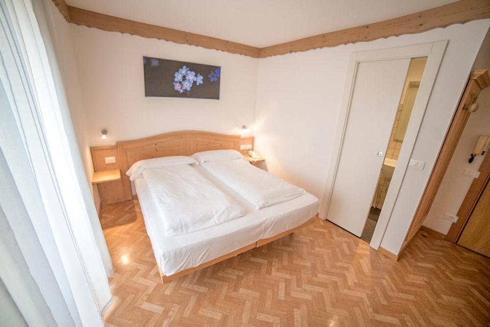 Hotel Due Spade Folgaria Eksteriør bilde