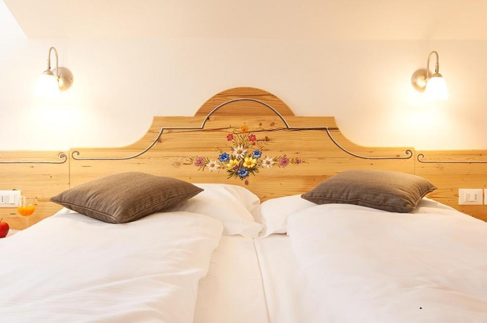 Hotel Due Spade Folgaria Eksteriør bilde