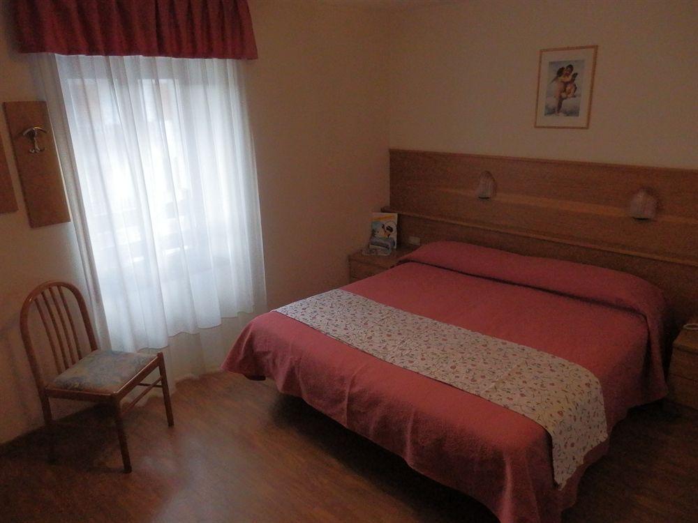 Hotel Due Spade Folgaria Eksteriør bilde
