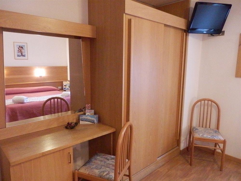 Hotel Due Spade Folgaria Eksteriør bilde